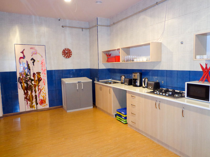 Holiday Hotel & Hostel 예레반 외부 사진
