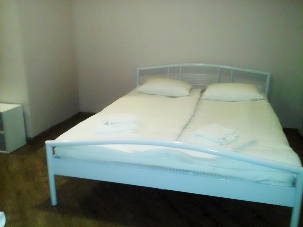 Holiday Hotel & Hostel 예레반 외부 사진