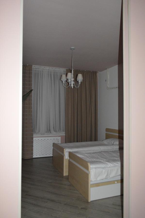 Holiday Hotel & Hostel 예레반 외부 사진