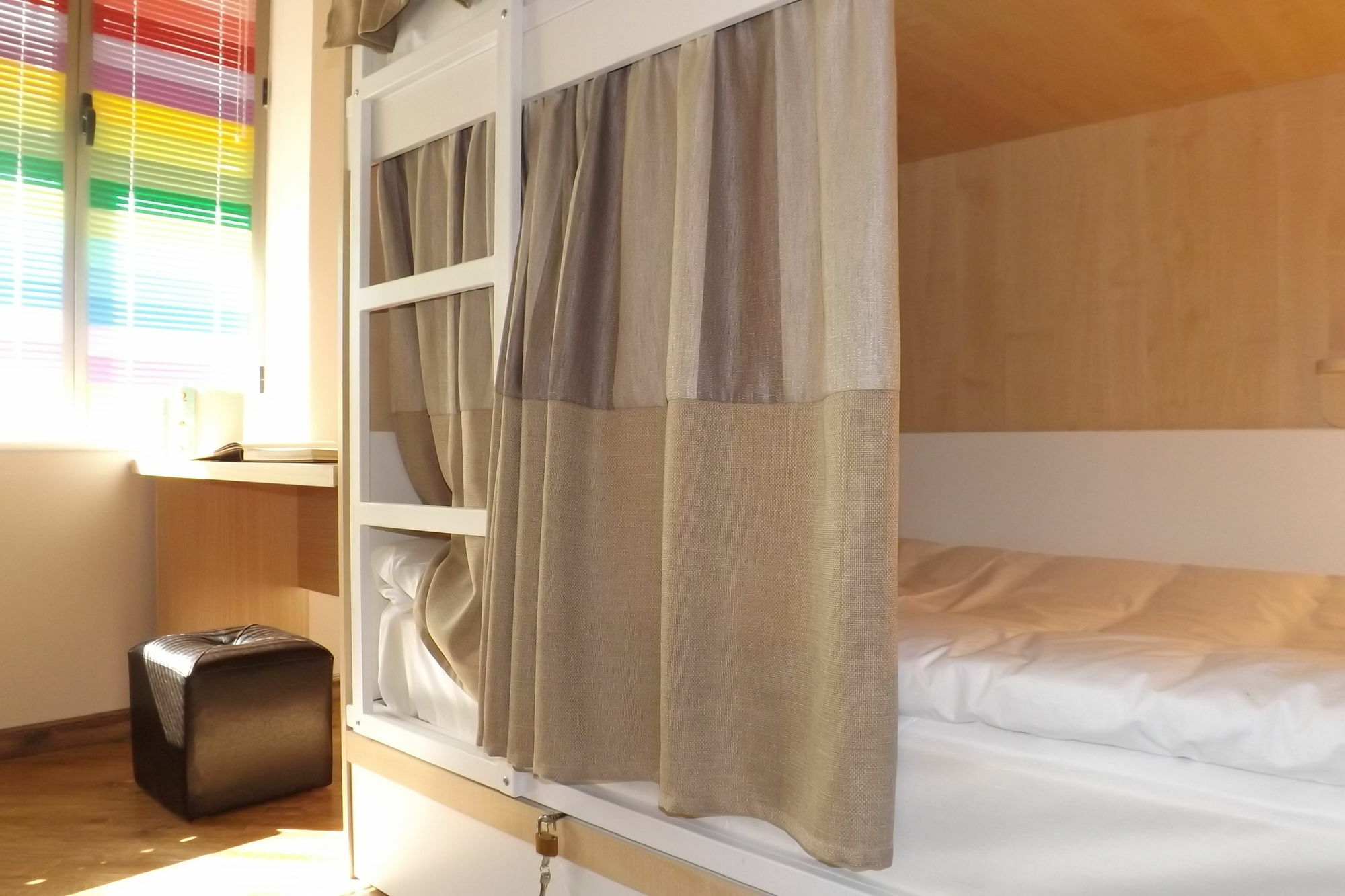 Holiday Hotel & Hostel 예레반 외부 사진
