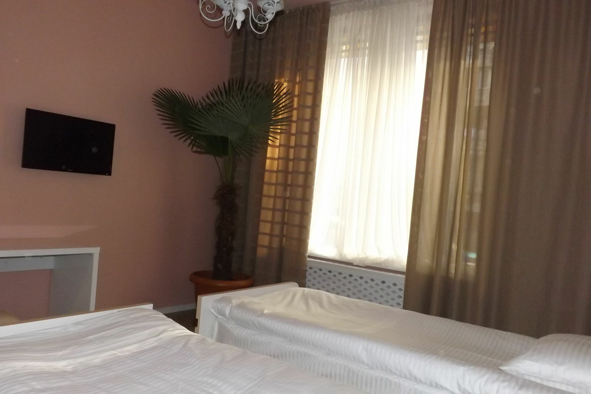 Holiday Hotel & Hostel 예레반 외부 사진