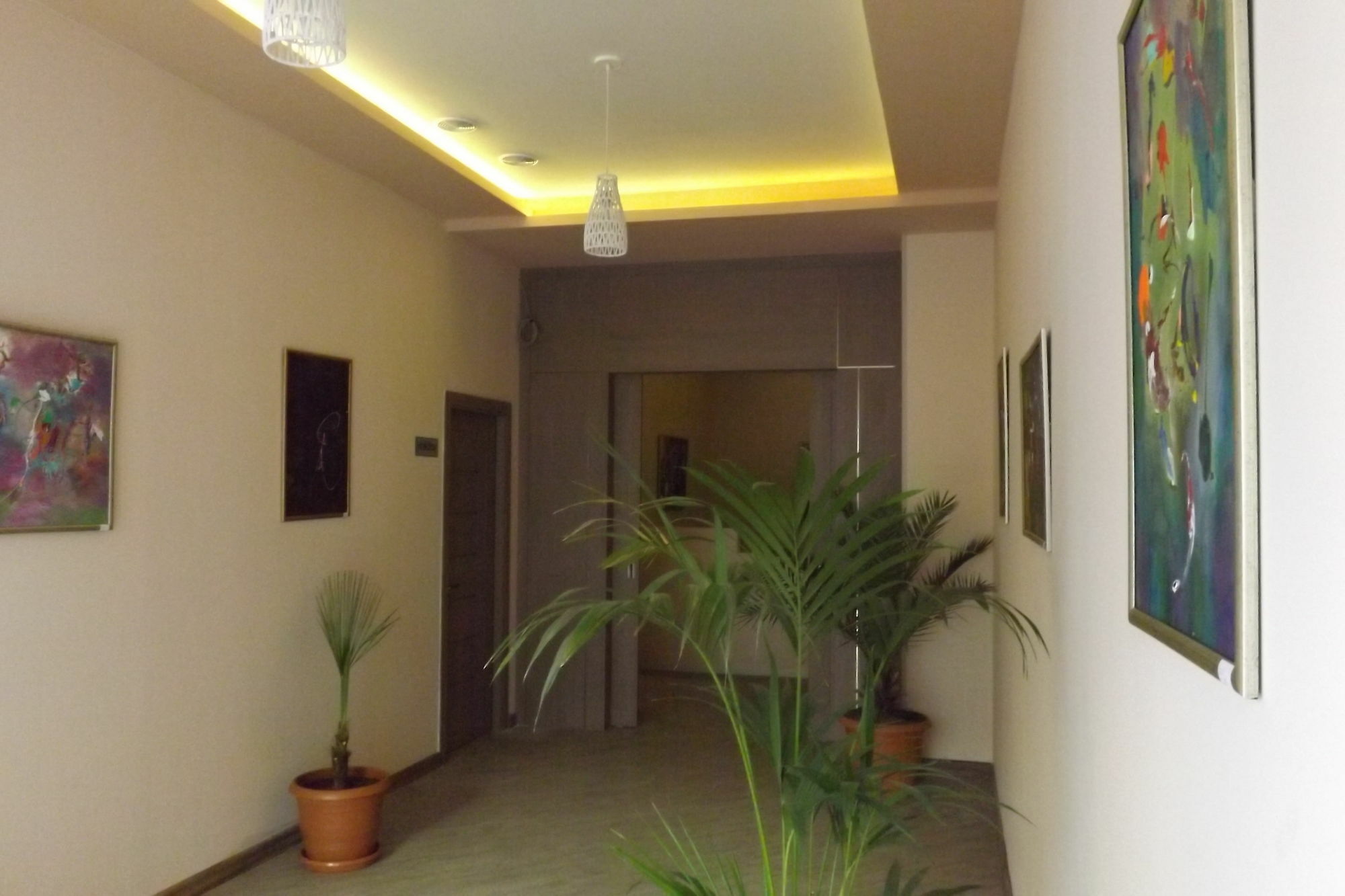 Holiday Hotel & Hostel 예레반 외부 사진